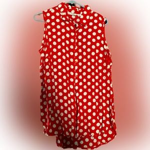 Retro polka-dotted button up collared top